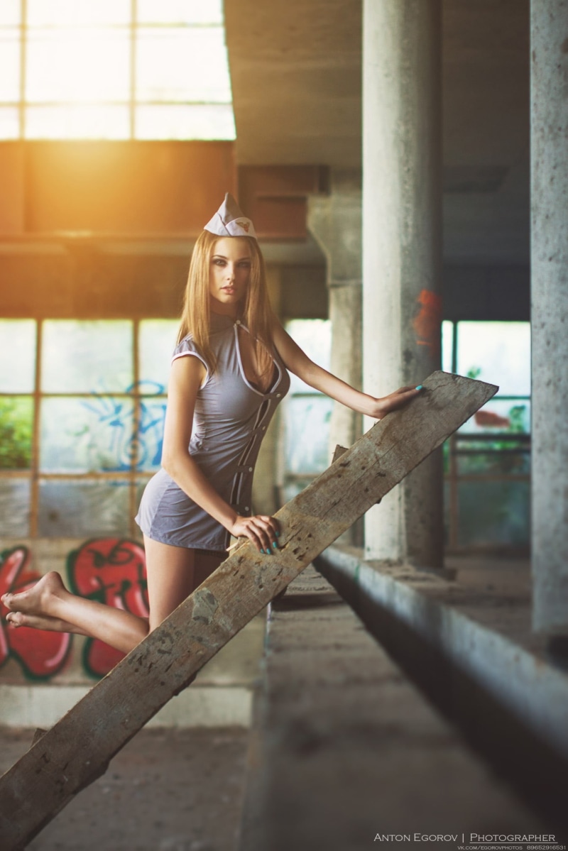 beautiful woman, blond hair, blonde, young adult, button, portrait, beauty, lifestyles, hair, ladders, young women, cap, architectural column, 1080P, built structure