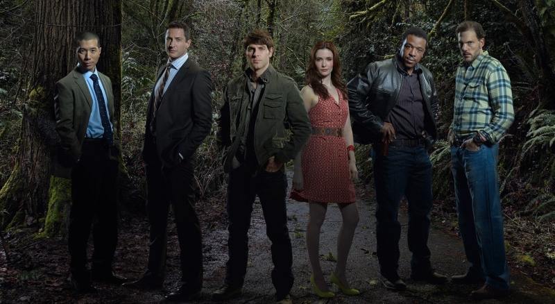 suit, people, Sgt. Wu, Television, Guardians, Sash Roiz, Monroe, Police, real people, Silas Weir Mitchell, drama, black, young women, tv show, tree, group of people