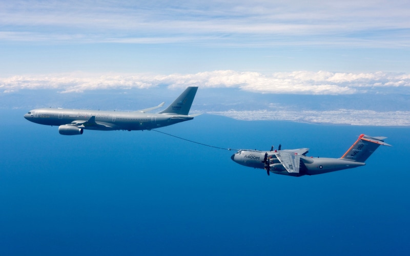 Airbus A400M Atlas, mid-air refueling, aircraft, Royal Airforce, 2K, military aircraft, Airbus A330 MRTT