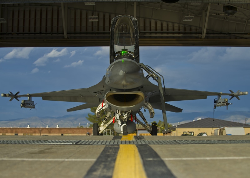 2K, architecture, propeller, day, no people, nature, army, General Dynamics F-16 Fighting Falcon, military, transportation, air vehicle, aircraft, airport runway
