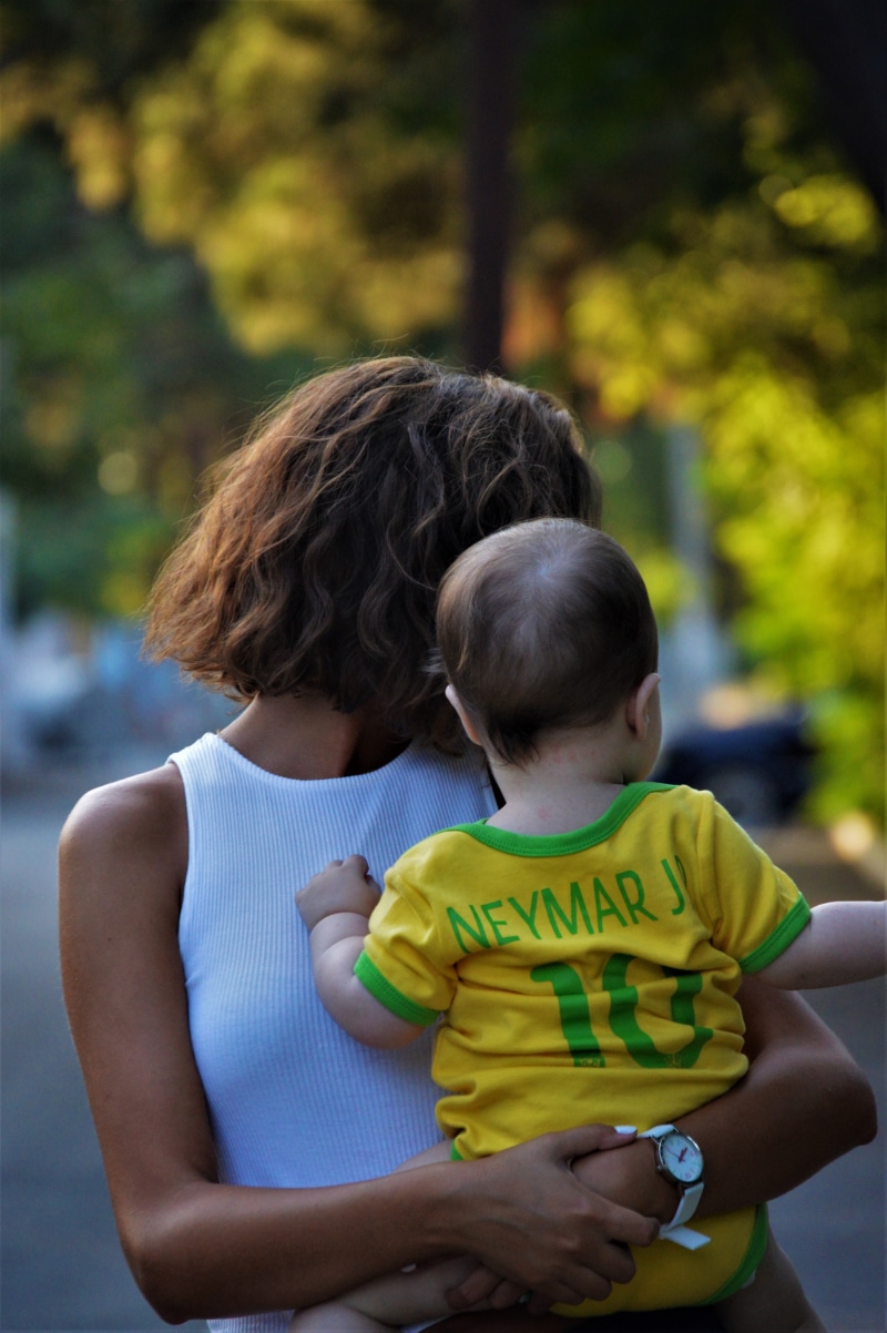 equipment, outdoors, national, football, togetherness, mom, attractive, neymar, brasil, innocence, leisure activity, league, boys, males, country, little neymar