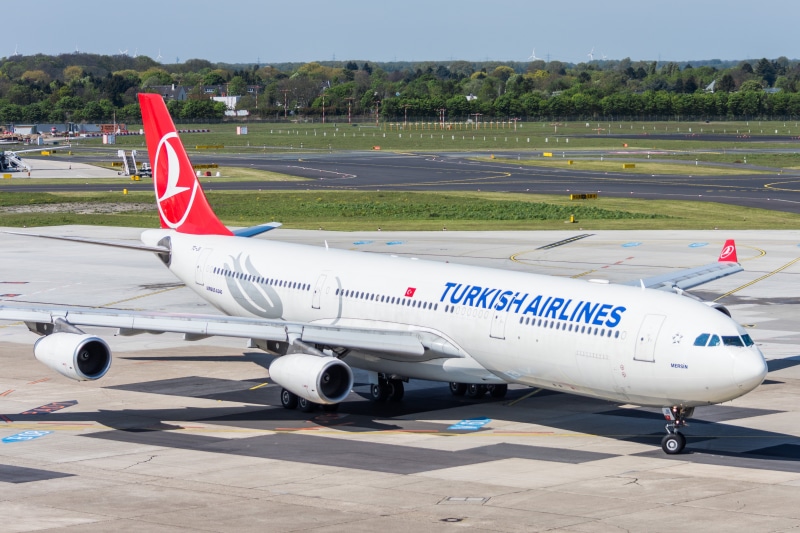 tk, wing, jet, speed up, commercial airplane, airliner, boost, turkish airlines, transportation, start, aviation, speed, airport runway, thrust force, outdoors