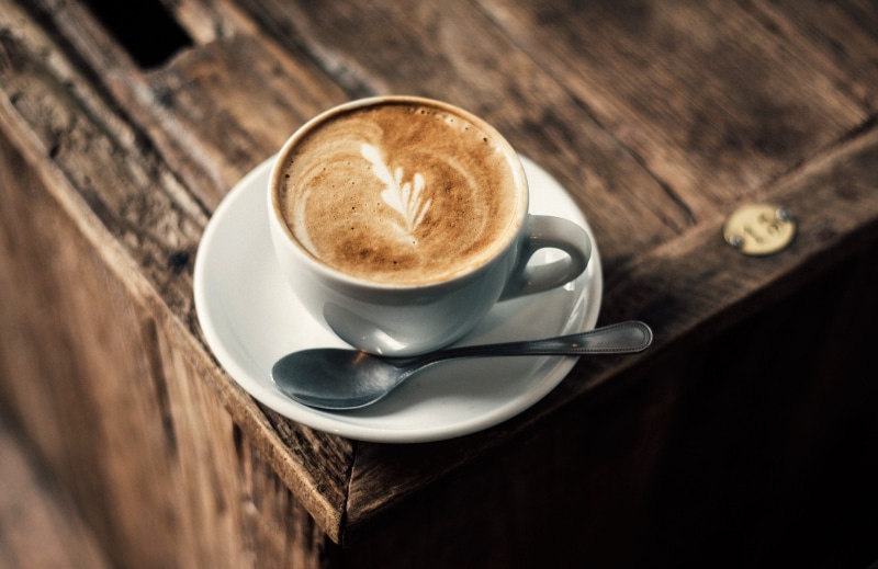 eating utensil, cafe, table, coffee, Cappuccino, crockery, frothy Drink, cup, 4K, wood - Material, caffelatte, teaspoon, drink, saucer, latteart, morning