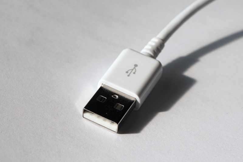power supply, cable, no people, edp, communication, high angle view, white, electricity, network connection plug, computer accessories, connection, usb