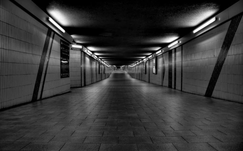 diminishing perspective, long, 720P, subway, direction, illuminated, tiled floor, the way forward, white, tile, lights, footpath, public transportation
