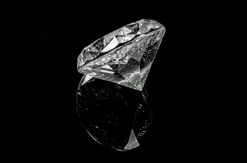 stone, crystal, brilliant, dark, blue, close-up, nature, shape, indoors, solid, sparkle, clear, gem, isolated, light, object, treasure, gift, quartz, reflection