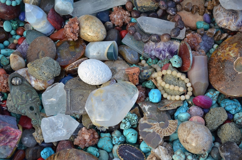rocks, day, pebble, rock, high angle view, semi-precious gem, stones, light, violet, fragmenst, transparent, amethyst, pebbles, shell, multi colored, abundance