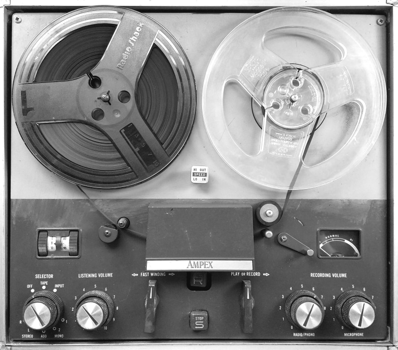 close-up, machinery, stereo, hifi, audio, machine part, 2K, retro styled, binary, static, transportation, fast, studio, control, forward recording sampling
