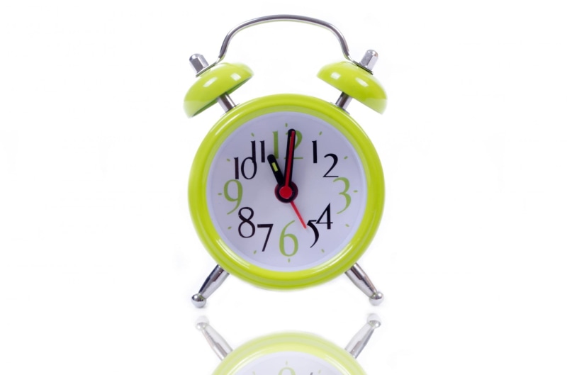 minute, analog, ah, at 11, tick, studio shot, isolated, number, white, vintage, alarm, second, object, no people, antique, hour hand, old, alarm-clock