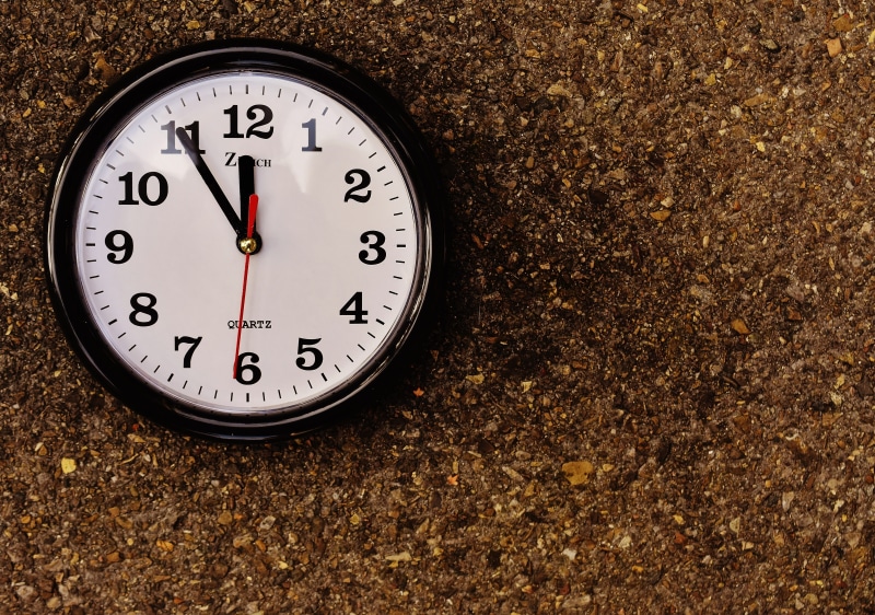 clock, no people, copy space, minute hand, the eleventh hour, time of, white, wall - building feature, wall, night, hours, shape, disaster, dial, geometric shape