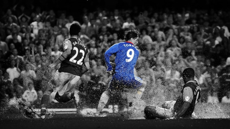 player, playing, match - sport, sports team, Fernando Torres, real people, lifestyles, group of people, team sport, athlete, motion, day, poster, challenge