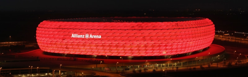 no people, western script, 4K, communication, outdoors, Stadium, red, Dual Monitors, city, Allianz Arena, arts culture and entertainment, Multiple Display