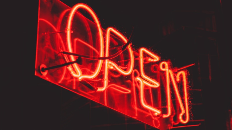 bright, clothing, apparel, urban, open, nightlife, illuminated, bird, hawk, commercial sign, luminosity, 5K, communication, consumerism, lightbulb, no people