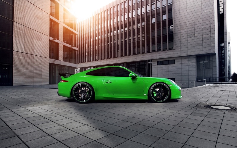street, car, Porsche, wealth, Porsche 911 Carrera 4S, lens flare, sports car, no people, shiny, architecture, built structure, clean, green cars, transportation