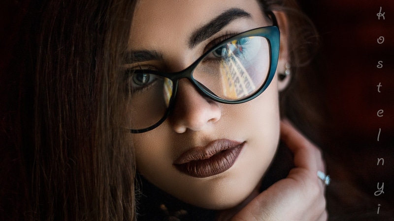 beauty, face, dark, looking, one person, portrait, close-up, adult, human body part, 1080P, hand, eyewear, eyeglasses, human face, beautiful woman, indoors