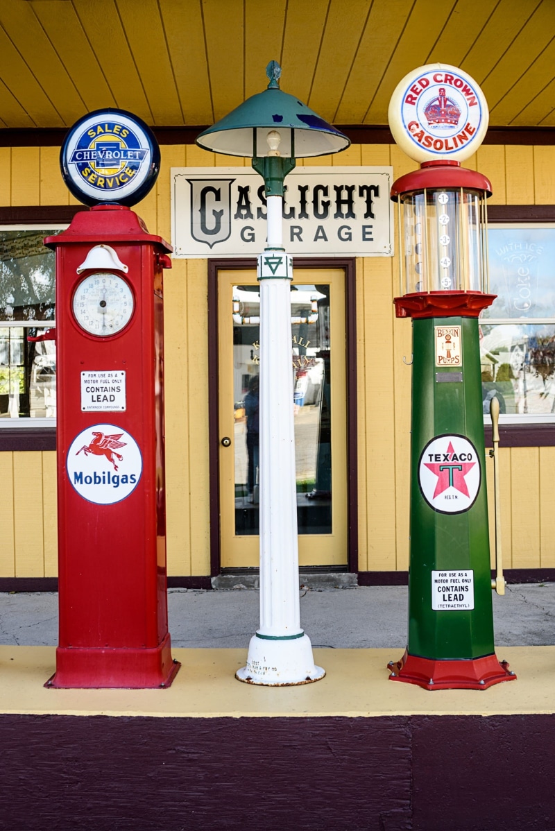 store, street, no people, Vintage, neon, Gas Pumps, classic, sign, Retro, red, city, built structure, 1080P, gasoline, station, building exterior, road