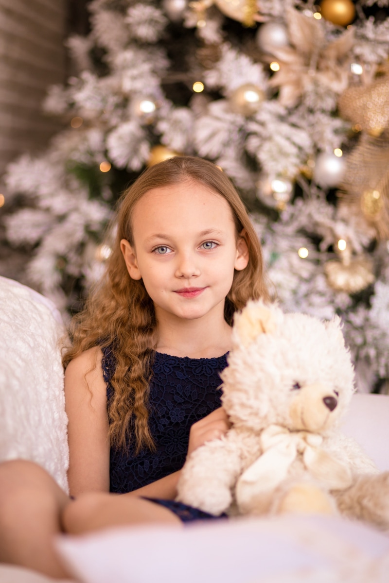 life, gift, baby, looking at camera, holiday, cute, christmas tree, sleeveless, Toy, one, christmas ornament, background, new, hairstyle, indoors, people