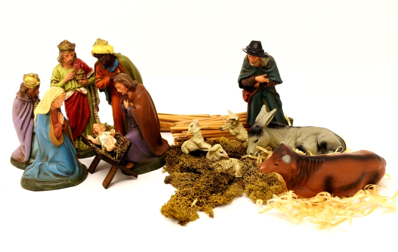 medium group of people, nativity scene, domestic animals, father christmas, christian, figure, women, child, studio shot, christmas crib figures, group