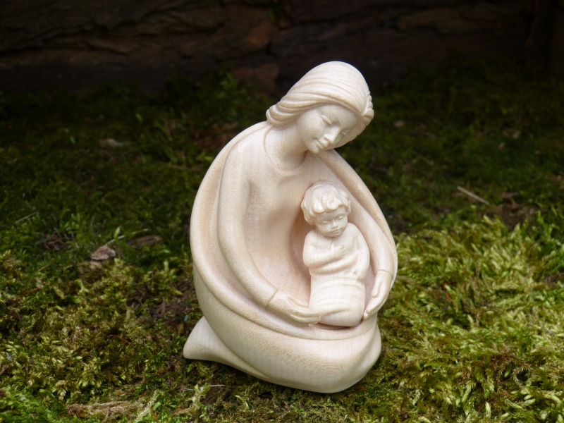 child, art and craft, crib, focus on foreground, jesus, land, 4K, field, woman, nature, representation, growth, craft, plant, wood, wood carving, sculpture