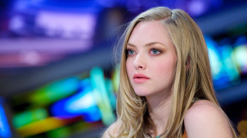 body part, long hair, contemplation, hair, 1080P, Amanda Seyfried, headshot, teenager, girls, human face, one person, screenshot, blond hair, focus on foreground