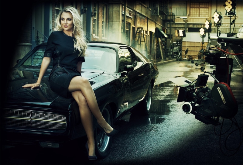 britney, dress, pose, car, shoulder, Britney Spears, playground, 1080P, girl, Legs, muscle, spears, black, sleeve