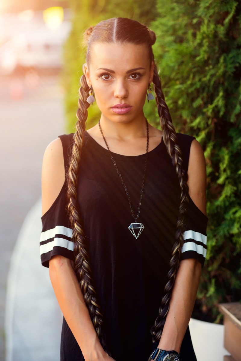 braided hair, one person, beautiful people, women, hairstyle, waist up, necklace, long hair, brown hair, beauty, jewelry, front view, young women, beautiful woman