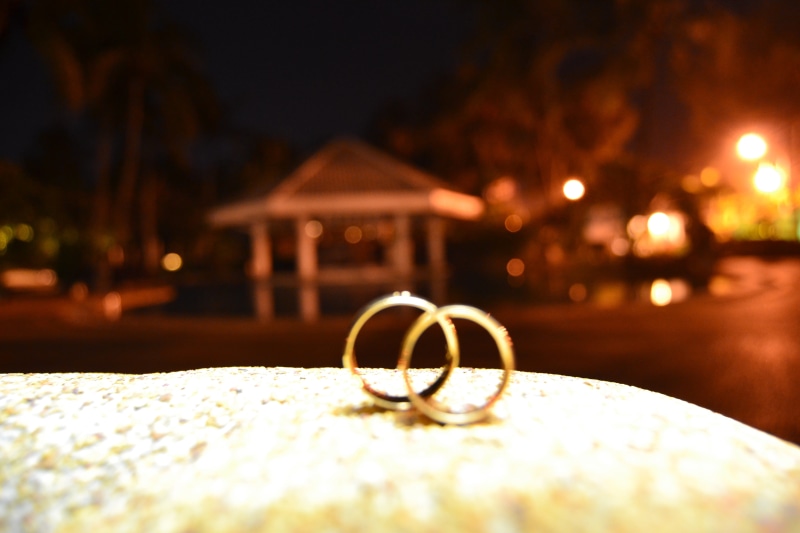 solid, selective focus, close-up, no people, surface level, 4K, celebration, architecture, wedding ring, ring, jewelry, thailand, built structure, city
