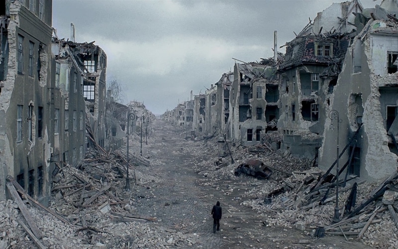 vehicle, World War II, nature, the past, land, building, movies, history, sky, ruined, 720P, overcast, cloud - sky, brown, damaged, soldier, architecture