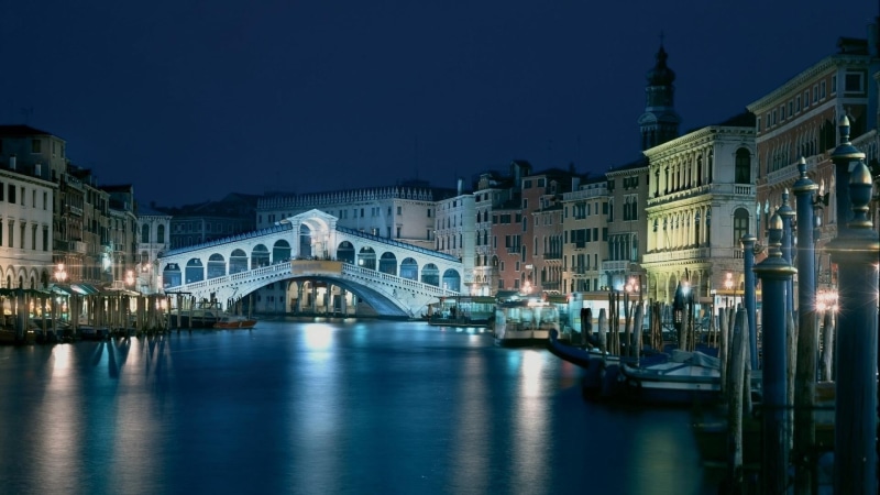 boats, connection, ocean, building, tourist, ship, bridge, cityscape, panorama, tourism, sunset, modern, arch bridge, nature, buildings, pier, skyline