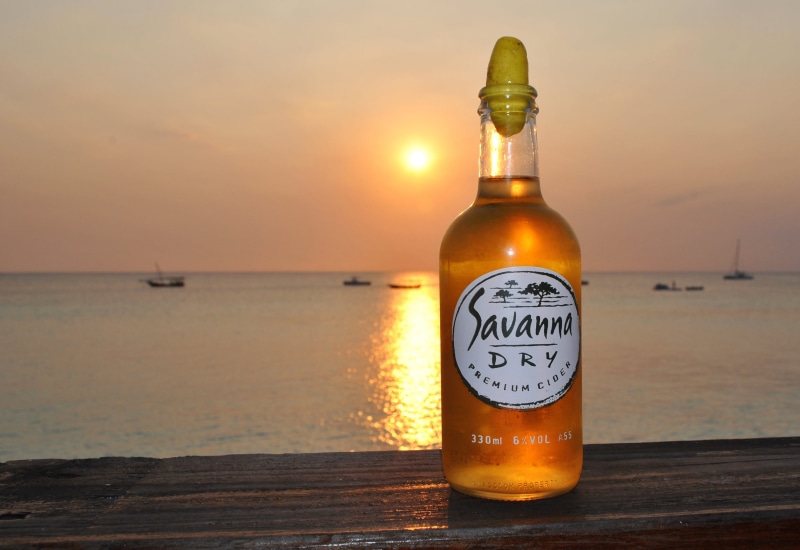 wine bottle, container, indian ocean, sky, table, water, beach, cider, Africa, apple, land, refreshment, nature, Sunset, Zanzibar, specialty, food and drink