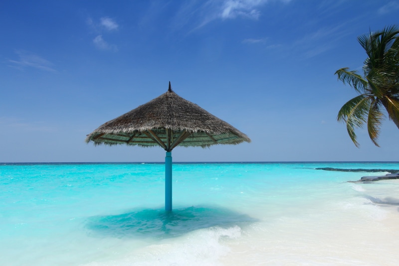 no people, land, sky, island, swimming pool, idyllic, trip, tahiti, water, parasol, 5K, seashore, blue, thatched roof, holiday, travel, summer, paradise