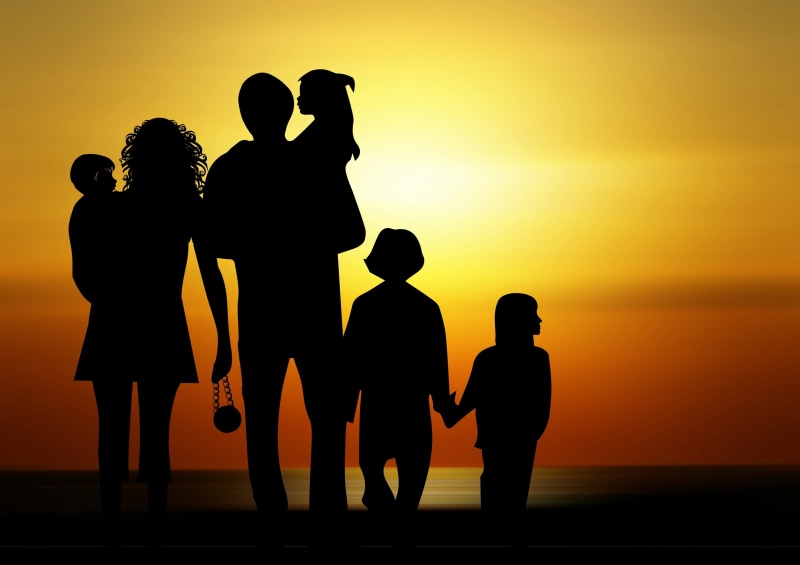 2K, leisure activity, real people, group of people, land, boys, shadow, silhouette, nature, orange color, sea, children, family, horizon over water, full length