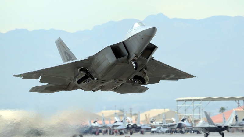 aircraft, transportation, plane, air force, airplane, mountain, nature, fighter, mid-air, 1080P, motion, gray, on the move, day, military airplane, airshow