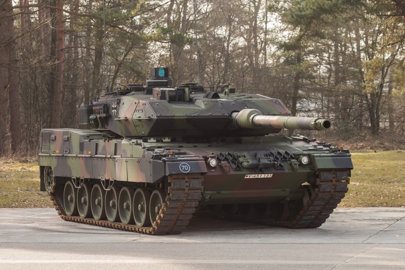 Leopard, Bundeswehr, artillery, military Land Vehicle, armored Tank, day, weapon, armed Forces, power, cannon, war, mode of transportation, combat, tree