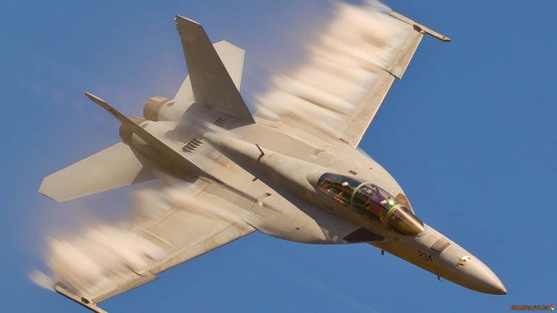 single object, jet fighter, plane, fighter plane, above, military, airplane, 1080P, nature, clear sky, F/A-18 Hornet, army, on the move, motion, turning