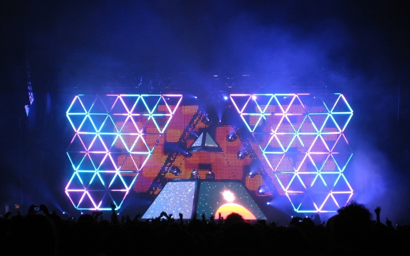 audience, fun, Daft Punk, music festival, rock music, positive emotion, excitement, festival, concert, crowd, entertainment event, popular music concert