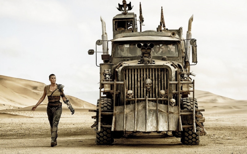 lifestyles, full length, day, skull, Mad Max: Fury Road, Tom Hardy, mad, screenshot, one person, sky, still, actor, Courtney Eaton, Riley Keough, car, casual clothing
