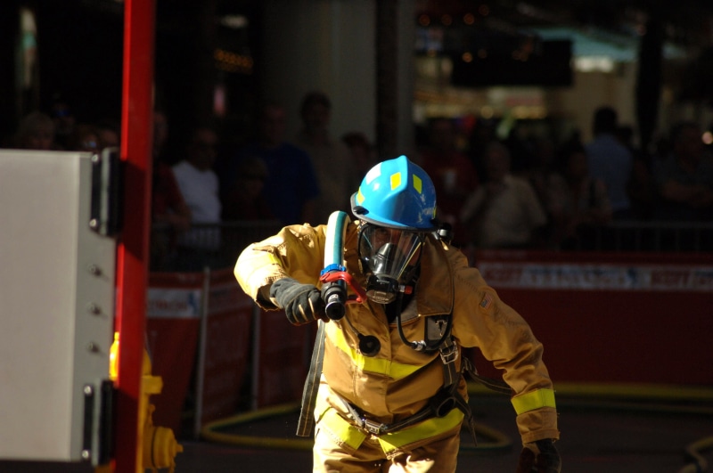 protection, waist up, task, work Helmet, incidental people, 2K, industry, rescue worker, Emergency, carrying, emergency services occupation, Hose, security