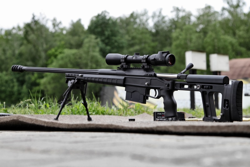 military, target Shooting, 1650m, aiming, 338 LM, armed Forces, weapon, 1080P, rifle, striking, nature, selective focus, black, metal, air vehicle, plant
