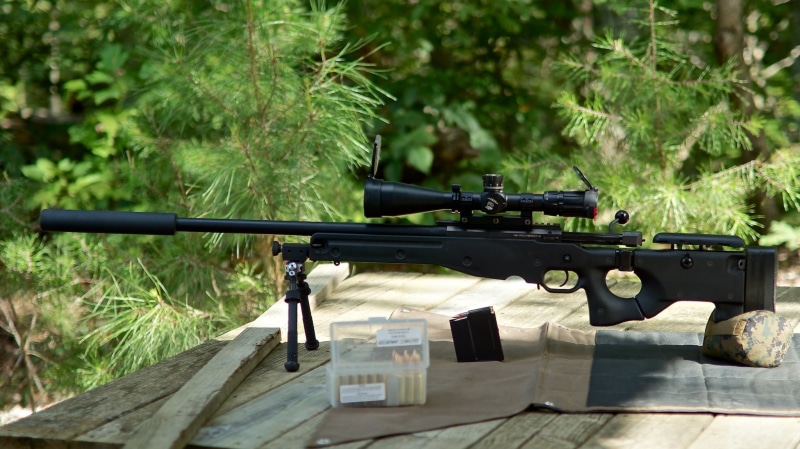 International AW, sunlight, muffler, conflict, outdoors, sport, day, green color, war, plant, Accuracy, strategy, machine gun, fighting, gun, armed Forces
