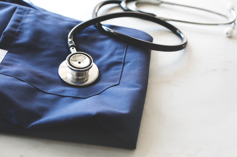 pocket, close-up, blue, 4K, Medical, communication, no people, single object, connection, Doctor, indoors, scrubs, medical equipment, photo, still life