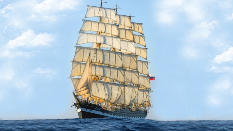 horizon, water, ocean, port, tourism, coastline, rigging, outdoors, sky, landscape, structure, sailing, pirate, city, vessel, travel, day, beach, royal
