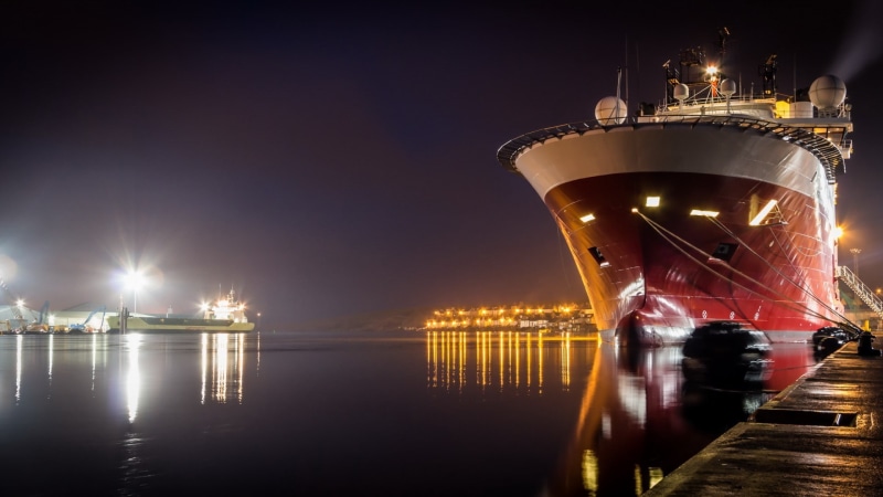 night, transportation, nature, lights, cityscape, moored, architecture, anchored, passenger craft, 1080P, ship, motion, ropes, mode of transportation