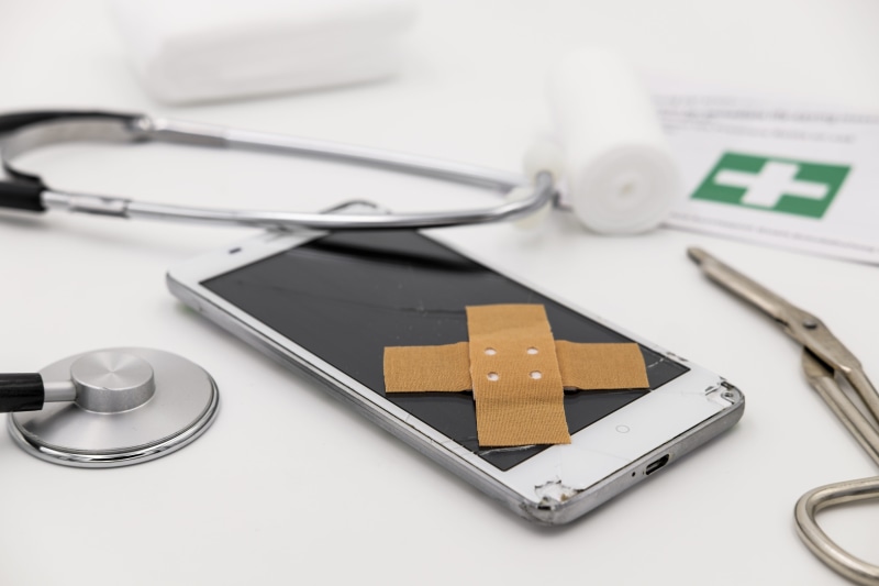 medical supplies, patch, phone, cellphone, cell phone doctor, broken, business, smartphone, occupation, indoors, white, display, 5K, communication, android
