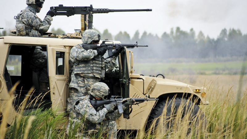 machine gun, machinery, AR-15, Humvee, 2K, security, mode of transportation, men, camouflage, conflict, soldier, M2 Browning, armed forces, day, military