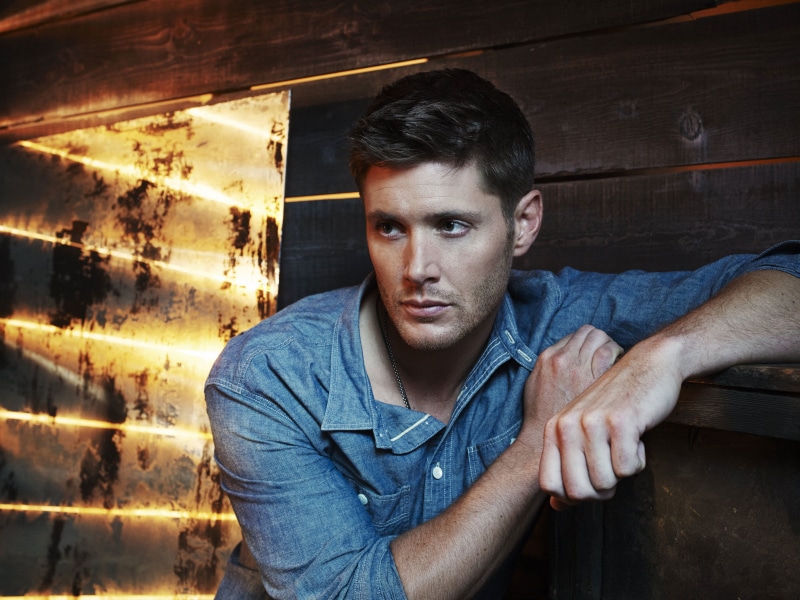 male, Jensen Ackles, look, young Adult, adult, outdoors, Dean Winchester, season 9, contemplation, front view, one Man Only, caucasian Ethnicity, actor