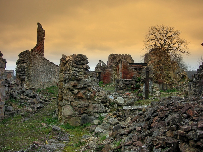 religion, no people, gray, old Ruin, bad condition, nature, plant, outdoors, damaged, building exterior, cloud - sky, destruction, oradour sur glane, destroyed