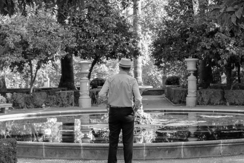 adult, outdoors, model, garden, plant, granada, growth, realejo, tree, men, orchard, leisure activity, day, real people, architecture, older adult, motion
