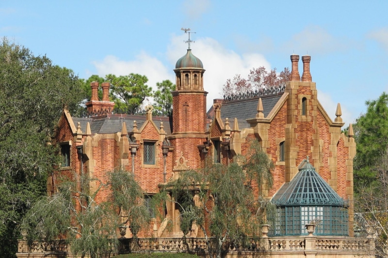 haunted mansion, haunted, mansion, 1080P, disney park, animals