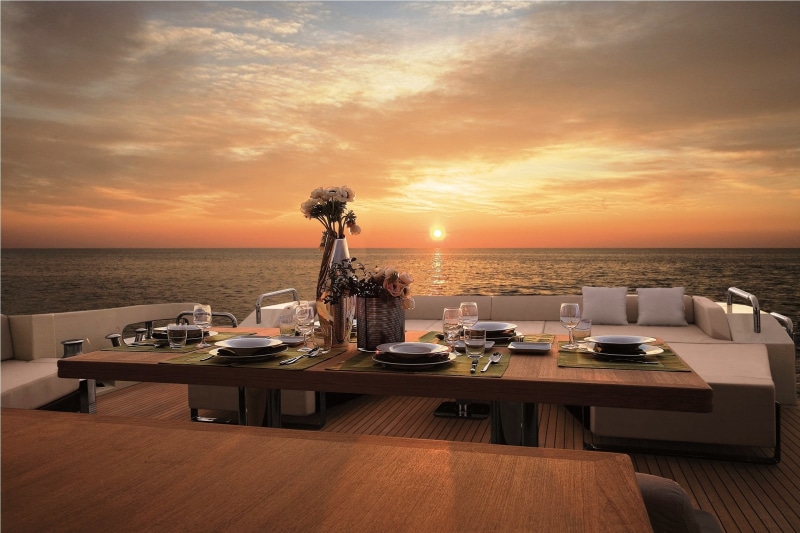 place setting, household equipment, business, dinner, nature, glass, Sun, food and drink, water, drinking glass, meal, table, setting, restaurant, sea